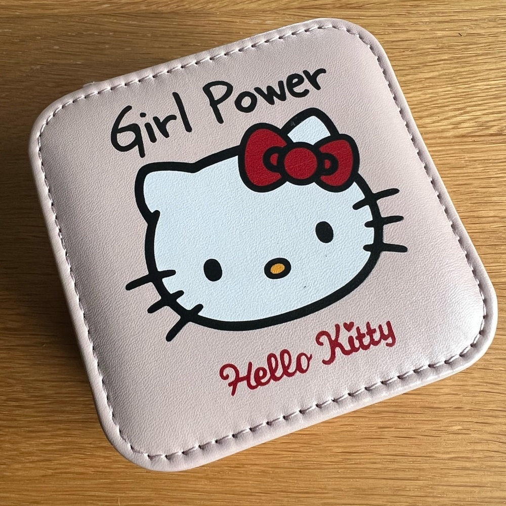 Hello Kitty Travel Jewelry Box w Charm Bracelet and Earrings